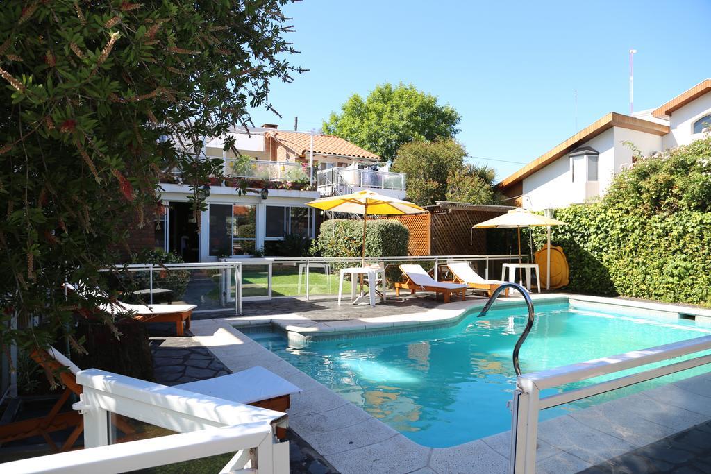 Bed & Breakfast Bernie's , A 3 Kilometros Del Aerop Ezeiza, ,in-out, Free Airport