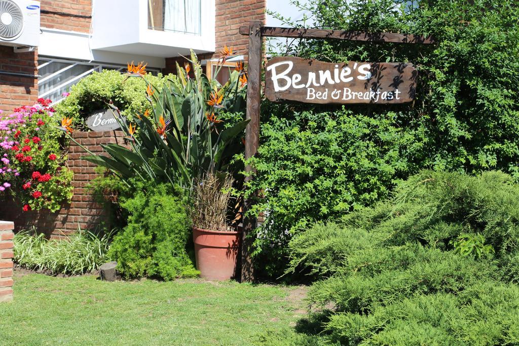 Bernie's , A 3 Kilometros Del Aerop Ezeiza, ,in-out, Free Airport Ezeiza