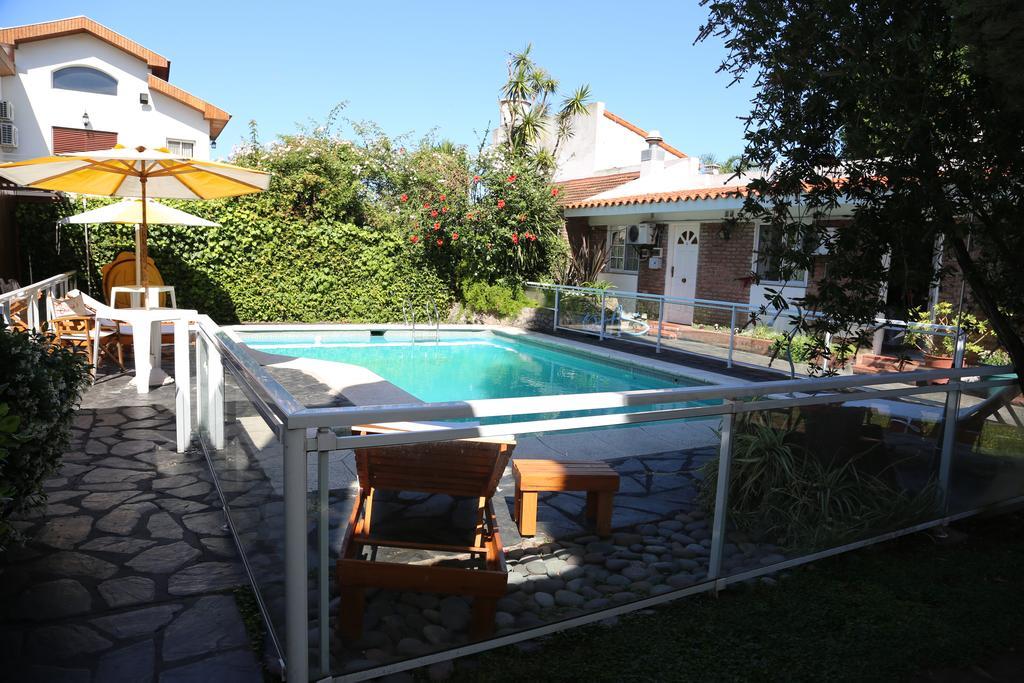 Bed & Breakfast Bernie's , A 3 Kilometros Del Aerop Ezeiza, ,in-out, Free Airport Ezeiza