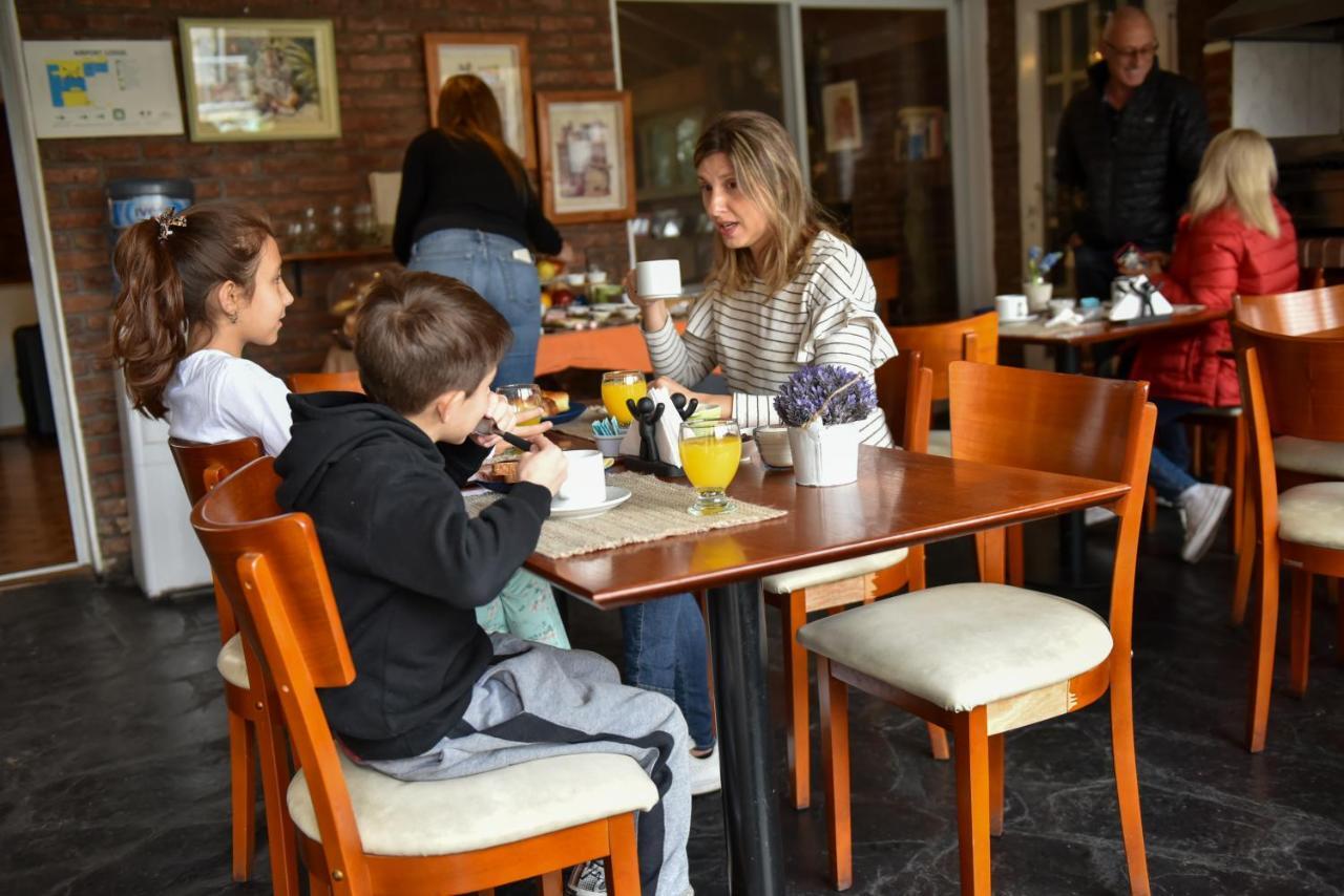 Bed & Breakfast Bernie's , A 3 Kilometros Del Aerop Ezeiza, ,in-out, Free Airport 3*